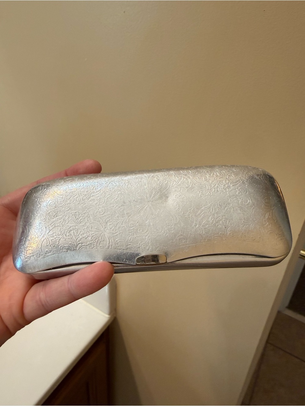 Source Unknown Silver Floral Engraved Eyewear Case